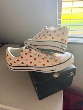 Converse Cream Low Top Sneakers with Pink and Red Hearts